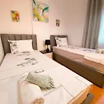 Views - Comfy & Spacious شقة