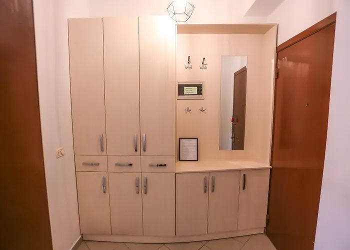 Apartment Views - Comfy & Spacious