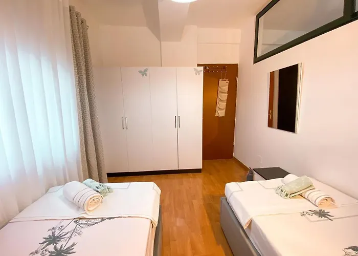 Apartment Views - Comfy & Spacious