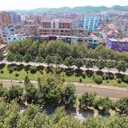 Views - Comfy & Spacious Apartment Tirana