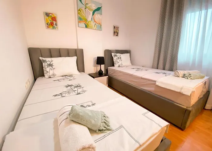 Views - Comfy & Spacious Appartamento